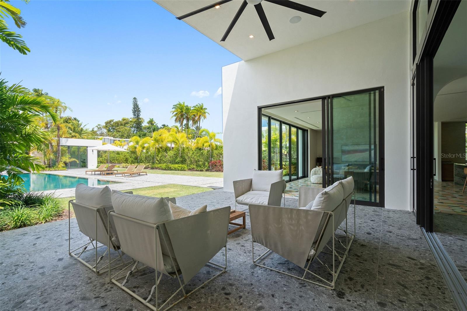 PR9112822 Property Photo