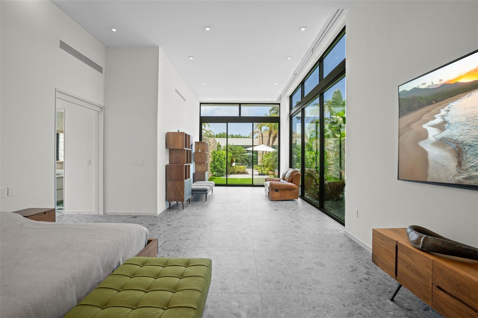 PR9112822 Property Photo