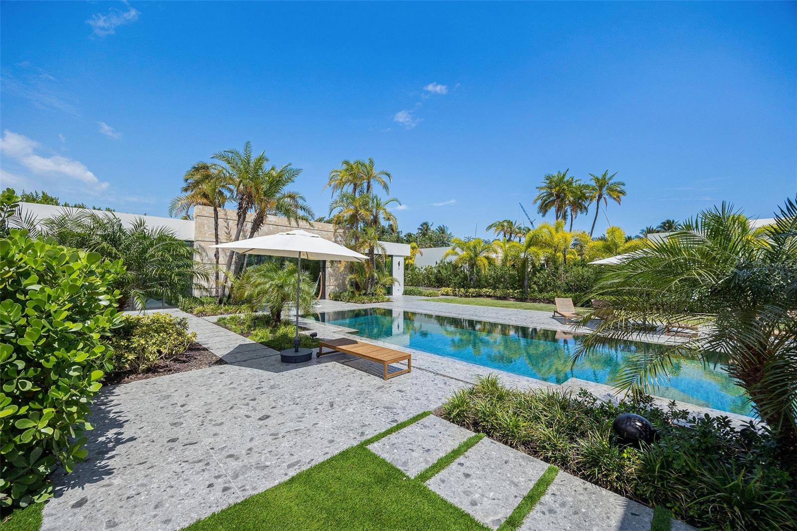 PR9112822 Property Photo