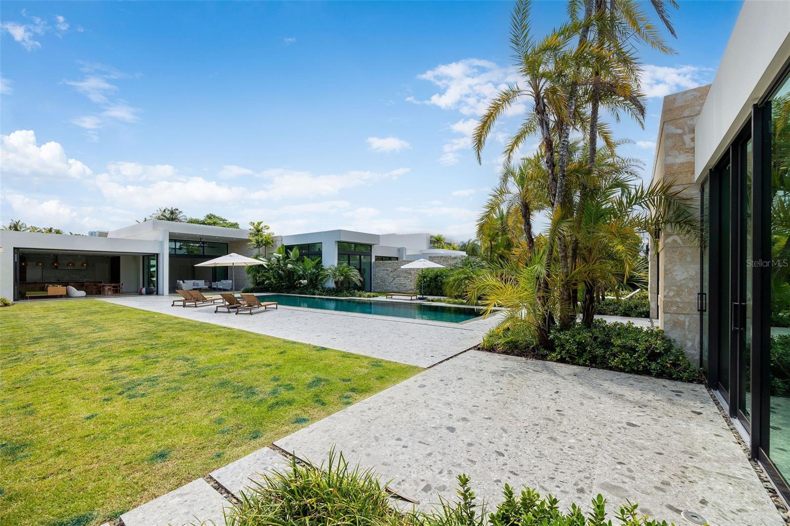 PR9112822 Property Photo