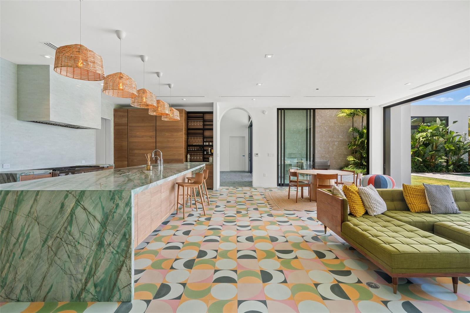 PR9112822 Property Photo