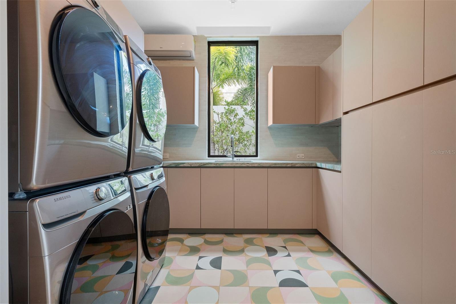 PR9112822 Property Photo