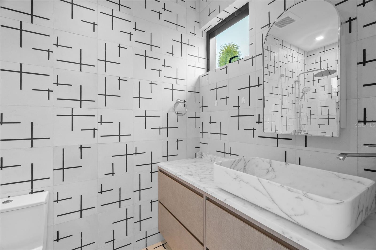 PR9112822 Property Photo