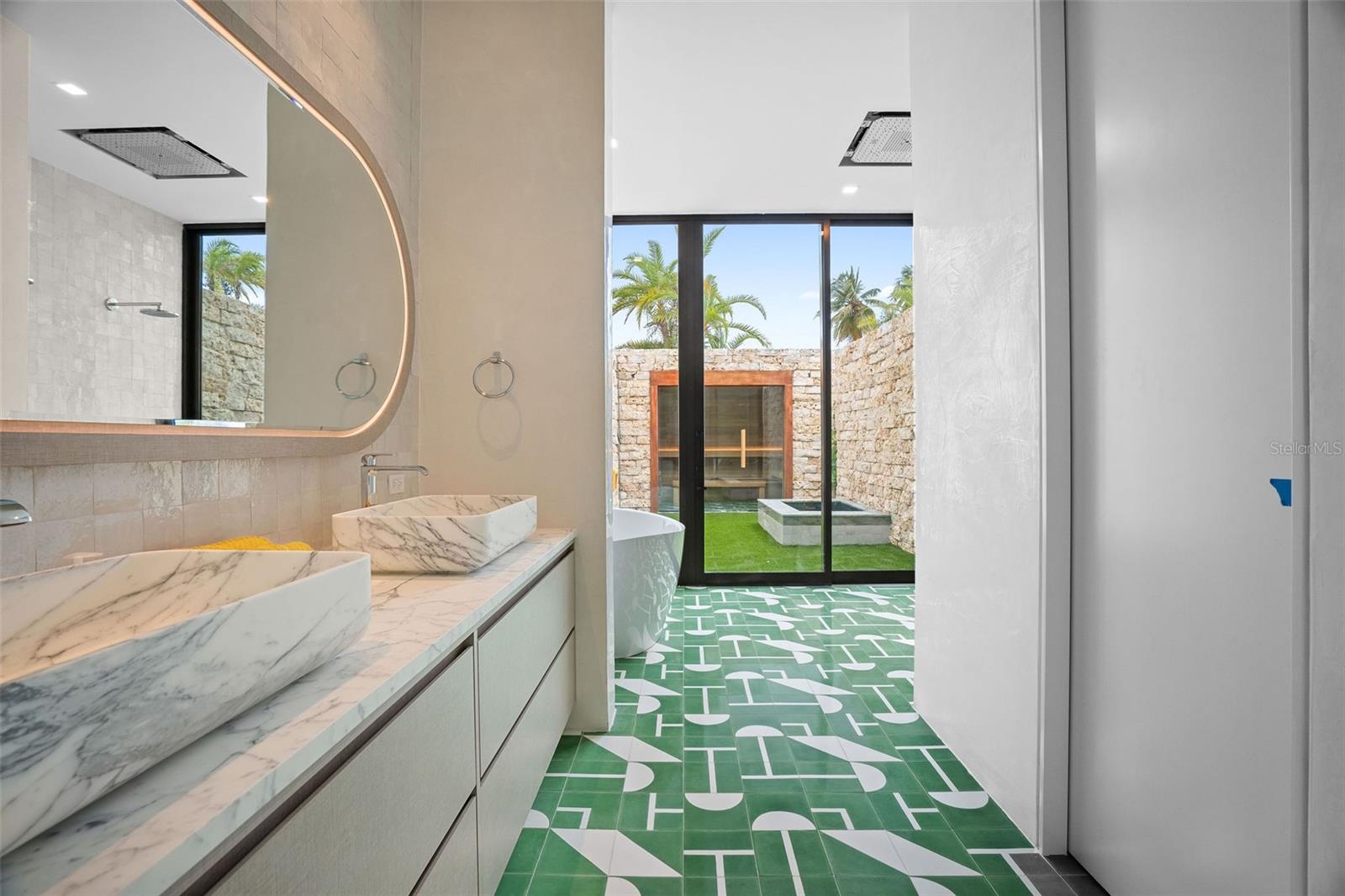 PR9112822 Property Photo