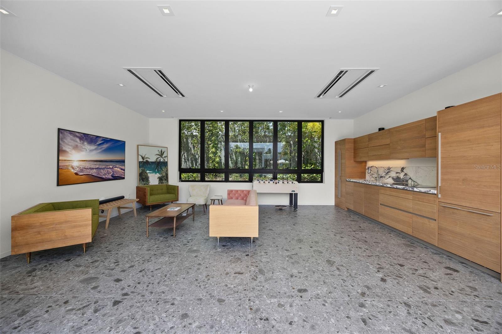 PR9112822 Property Photo