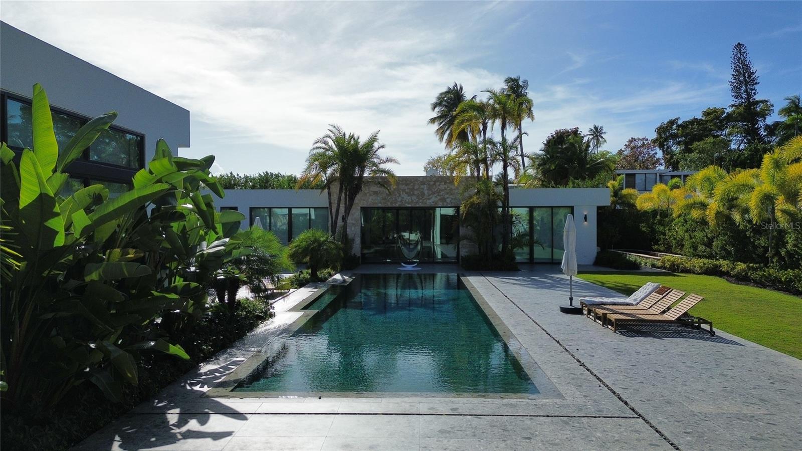 PR9112822 Property Photo