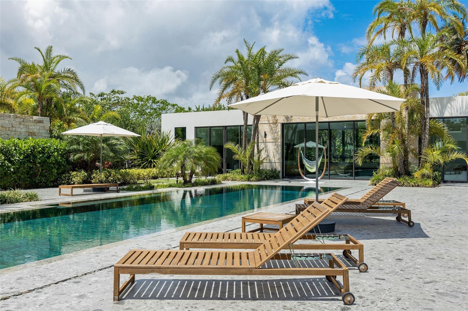 PR9112822 Property Photo