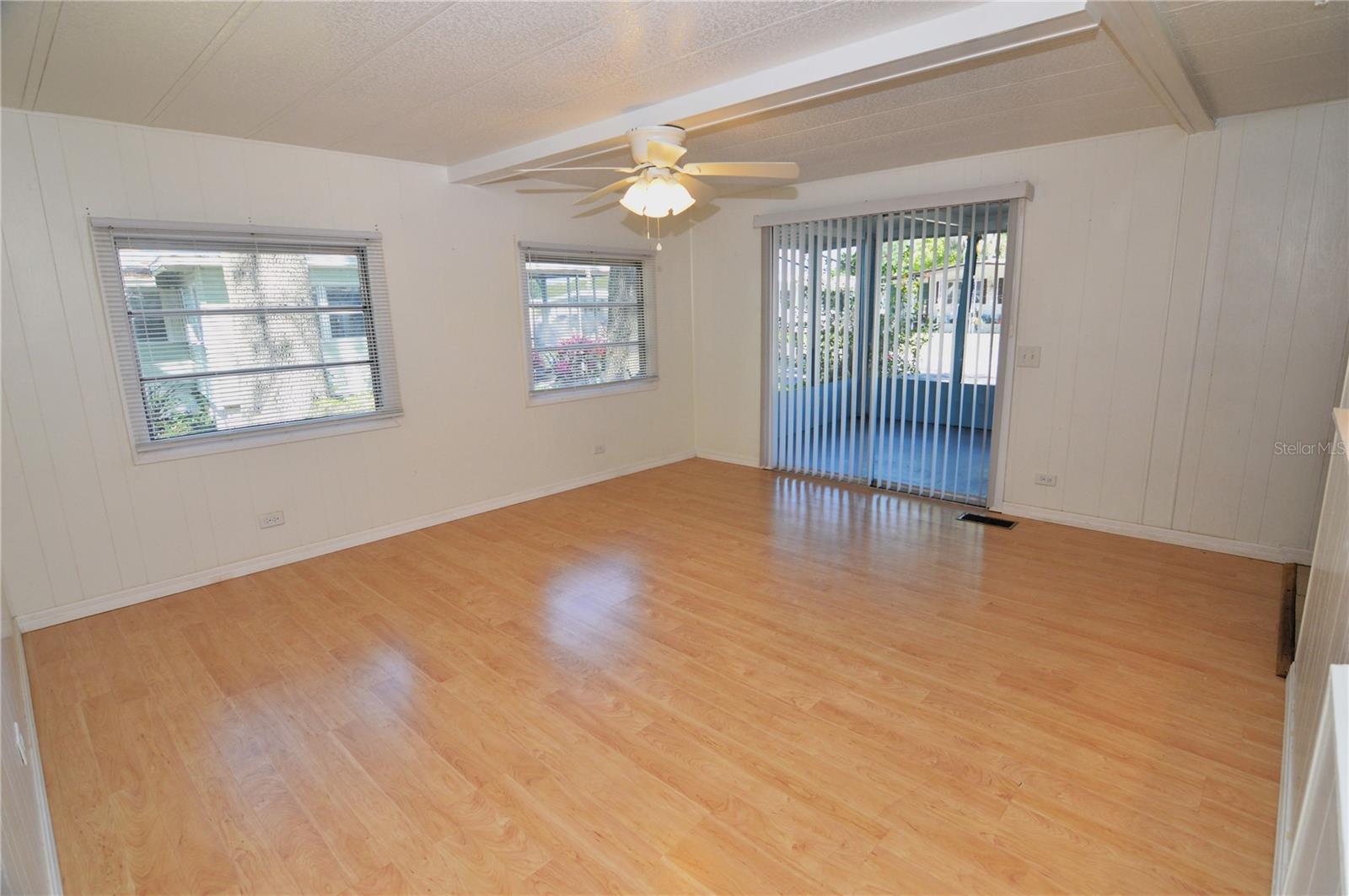 TB8369917 Property Photo