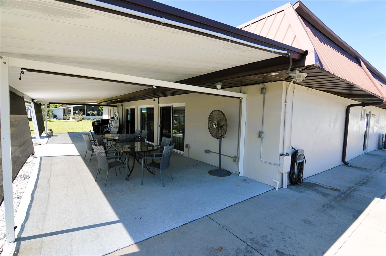 TB8369917 Property Photo