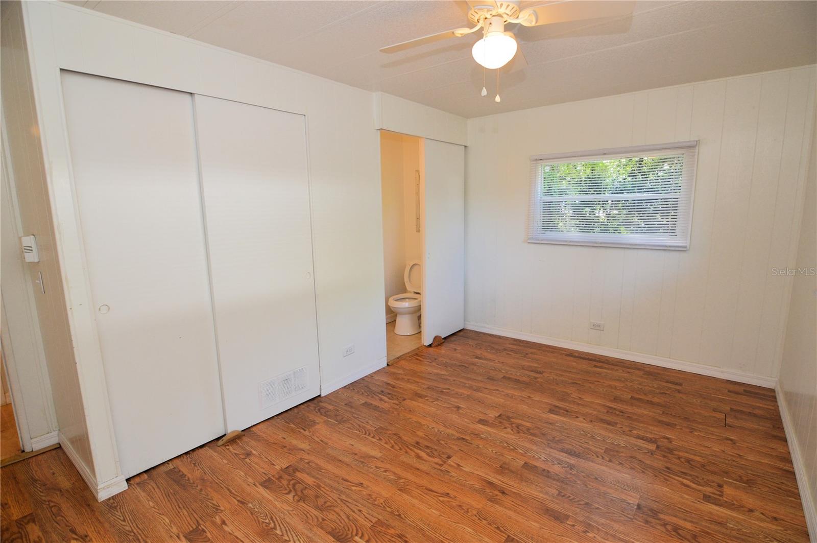 TB8369917 Property Photo