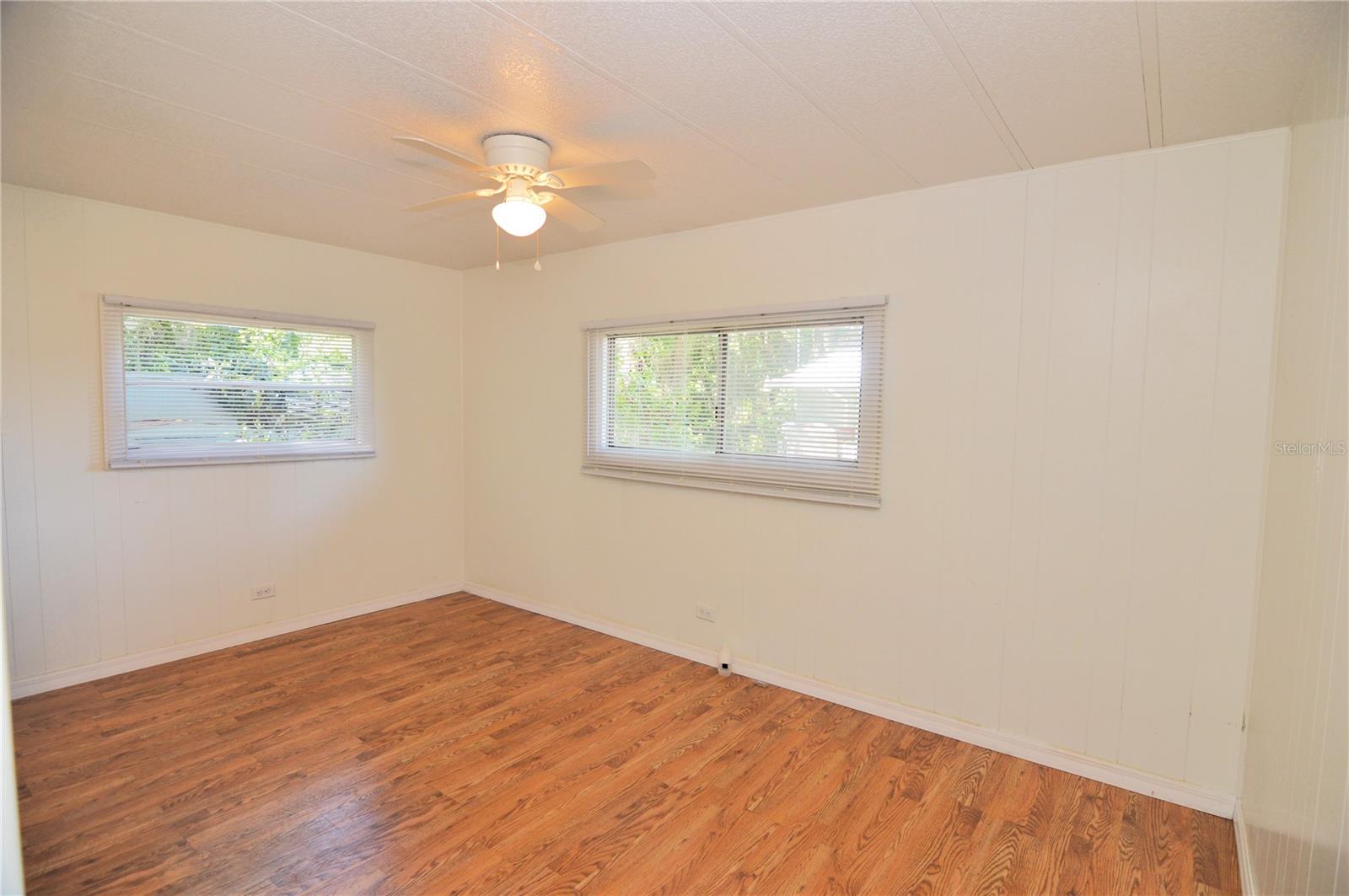 TB8369917 Property Photo