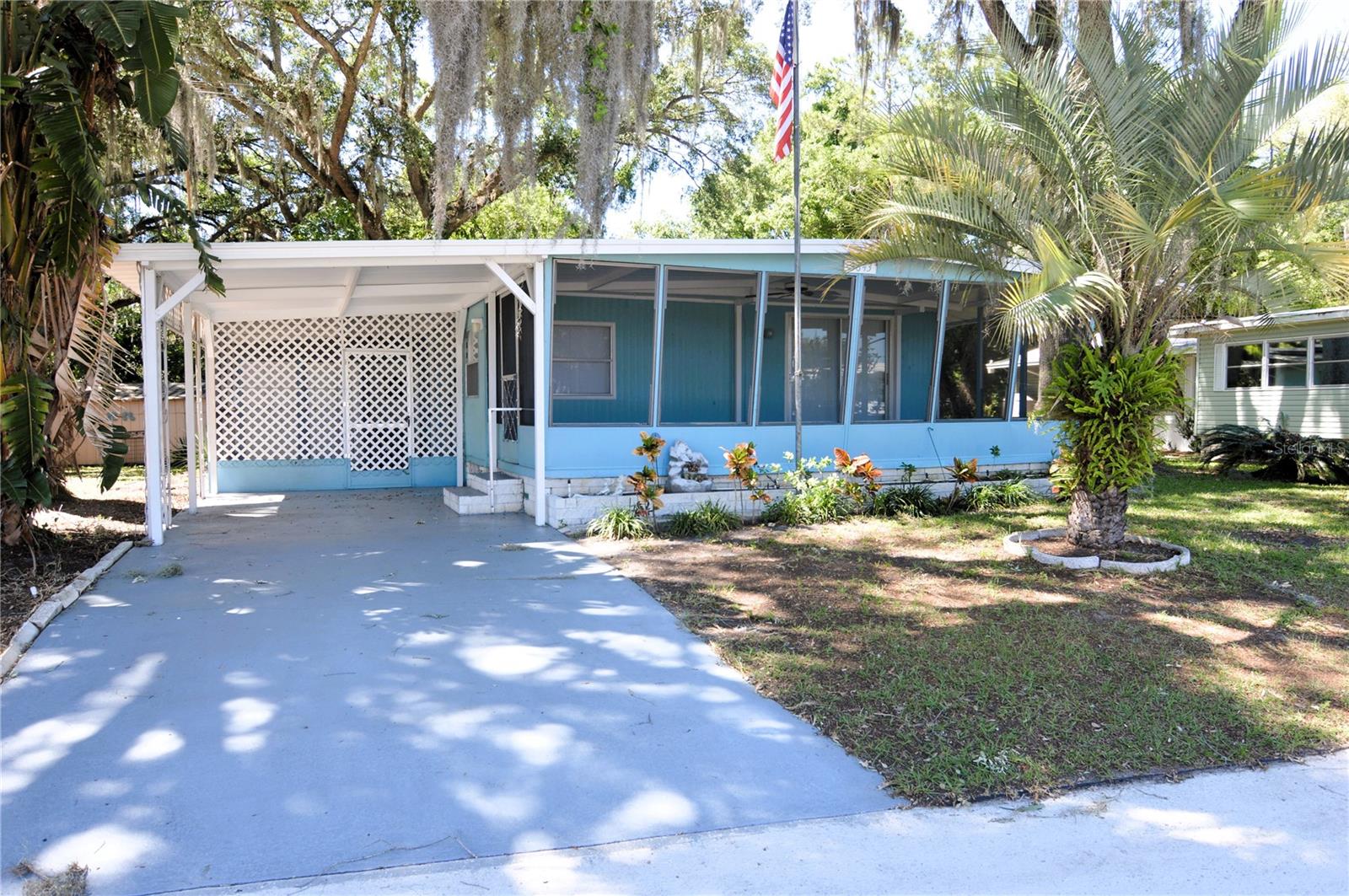 TB8369917 Property Photo