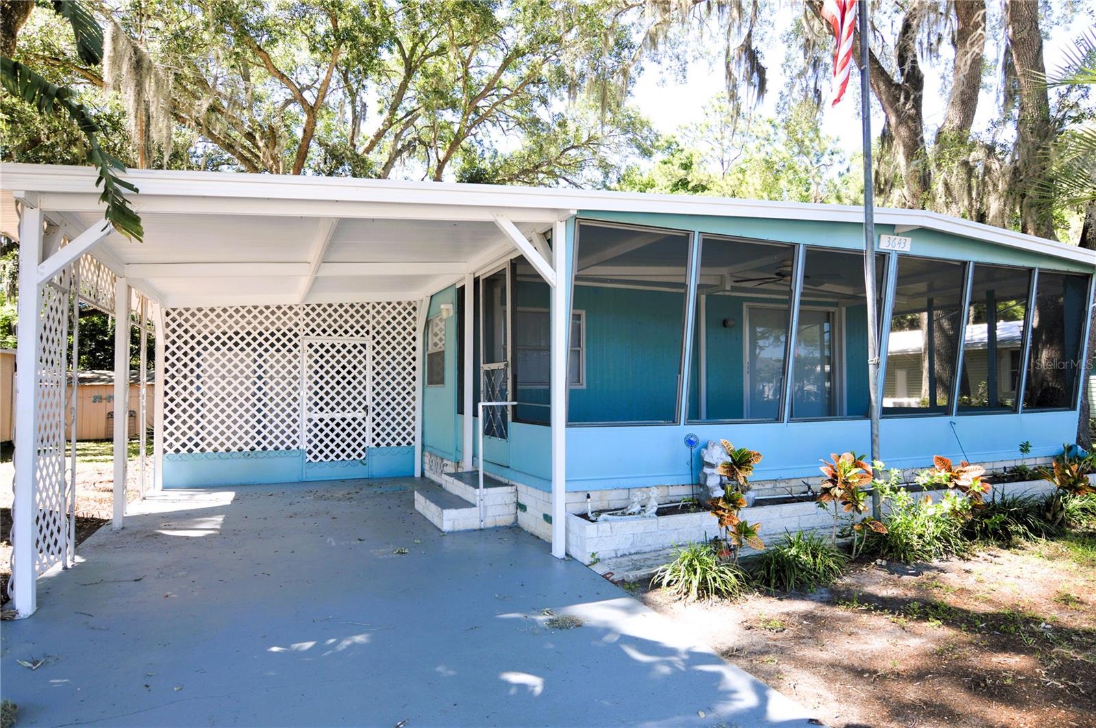 TB8369917 Property Photo