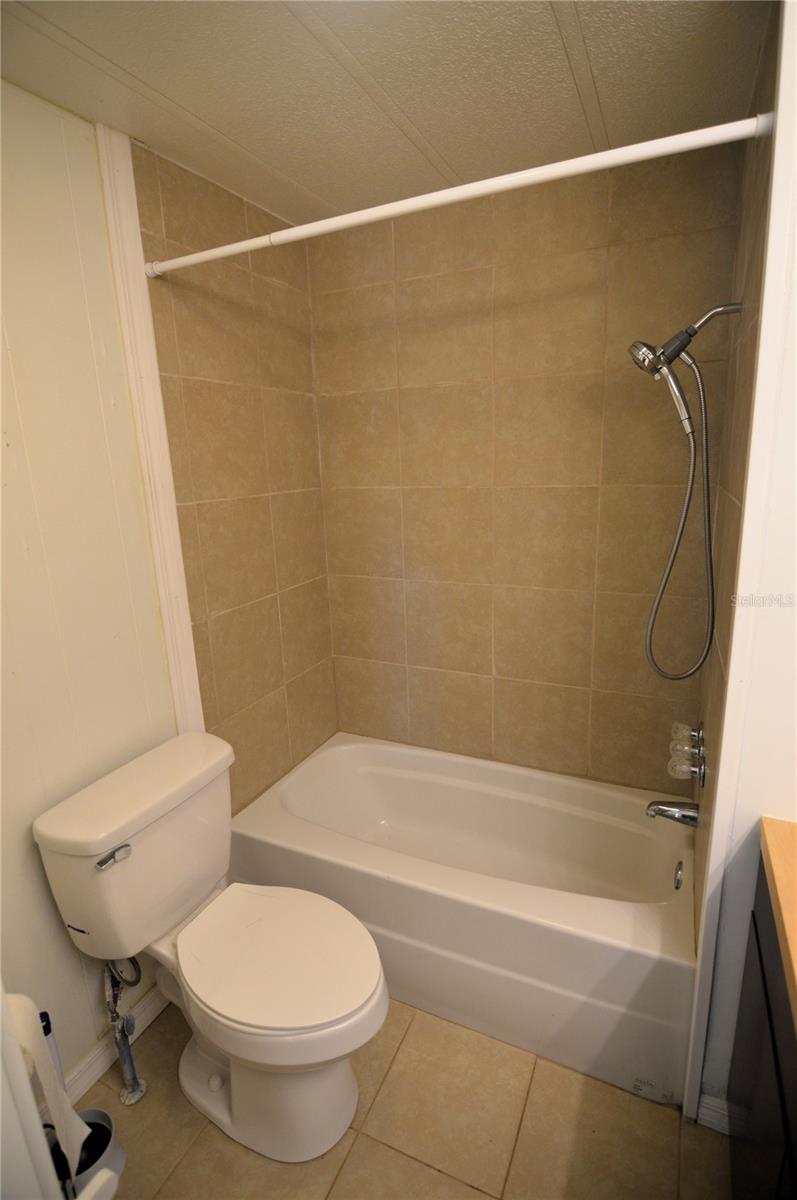 TB8369917 Property Photo