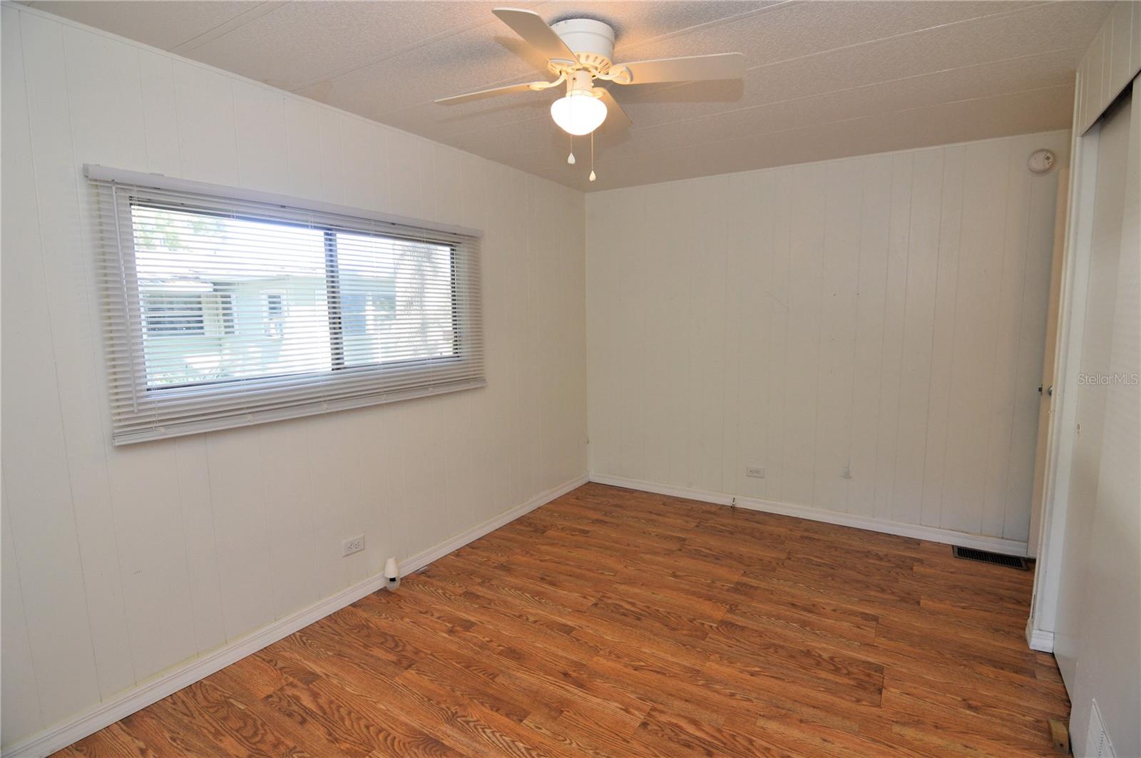 TB8369917 Property Photo