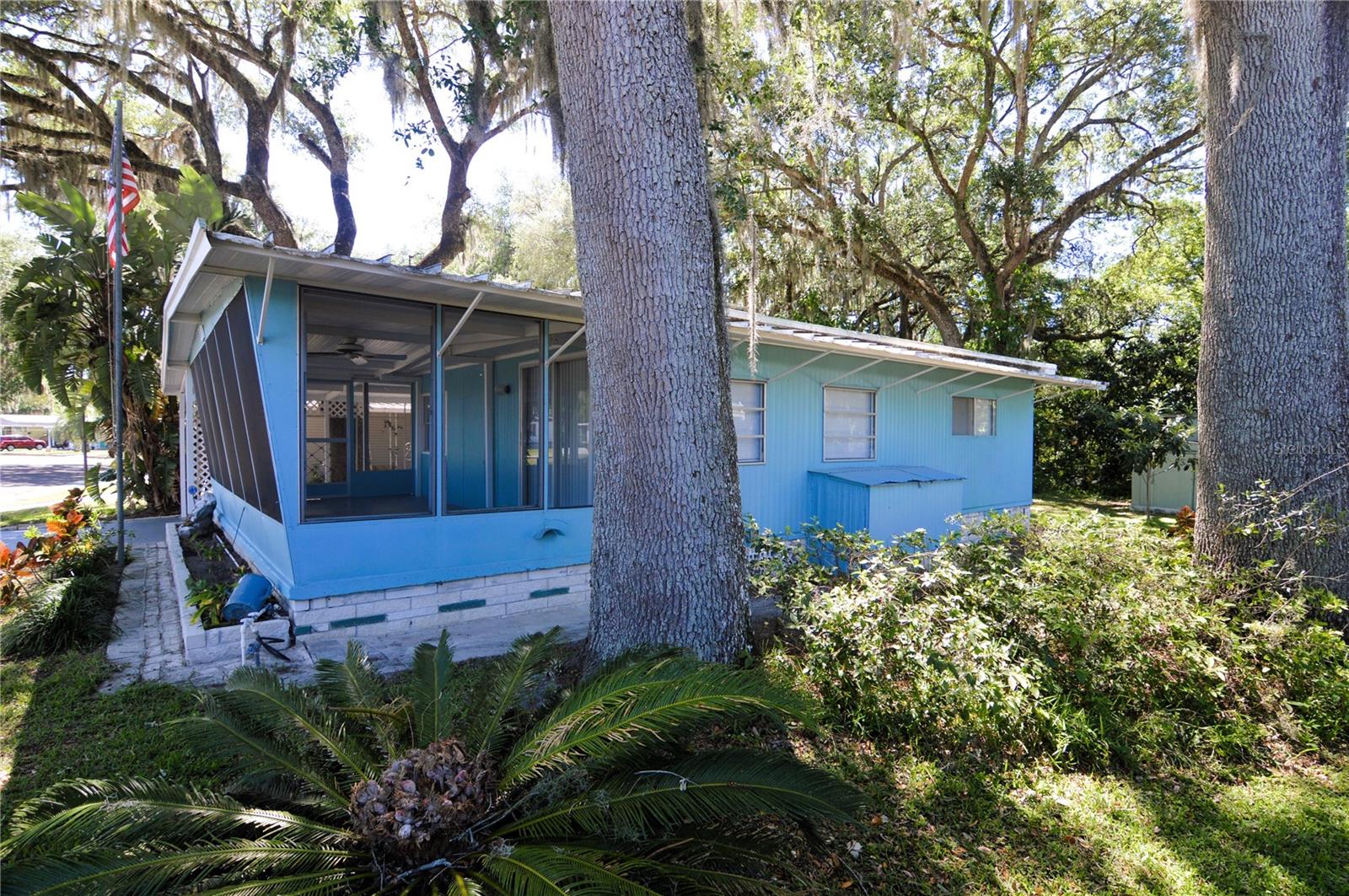 TB8369917 Property Photo