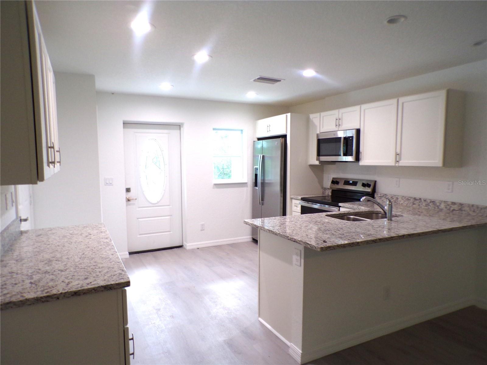12386 AVIGNON AVE, PUNTA GORDA, FL, 33955