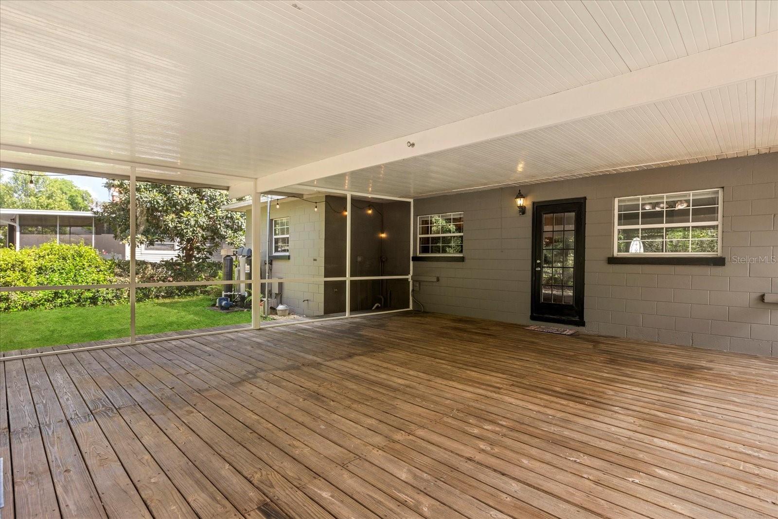 4251 MAGNOLIA AVE, LEESBURG, FL, 34748