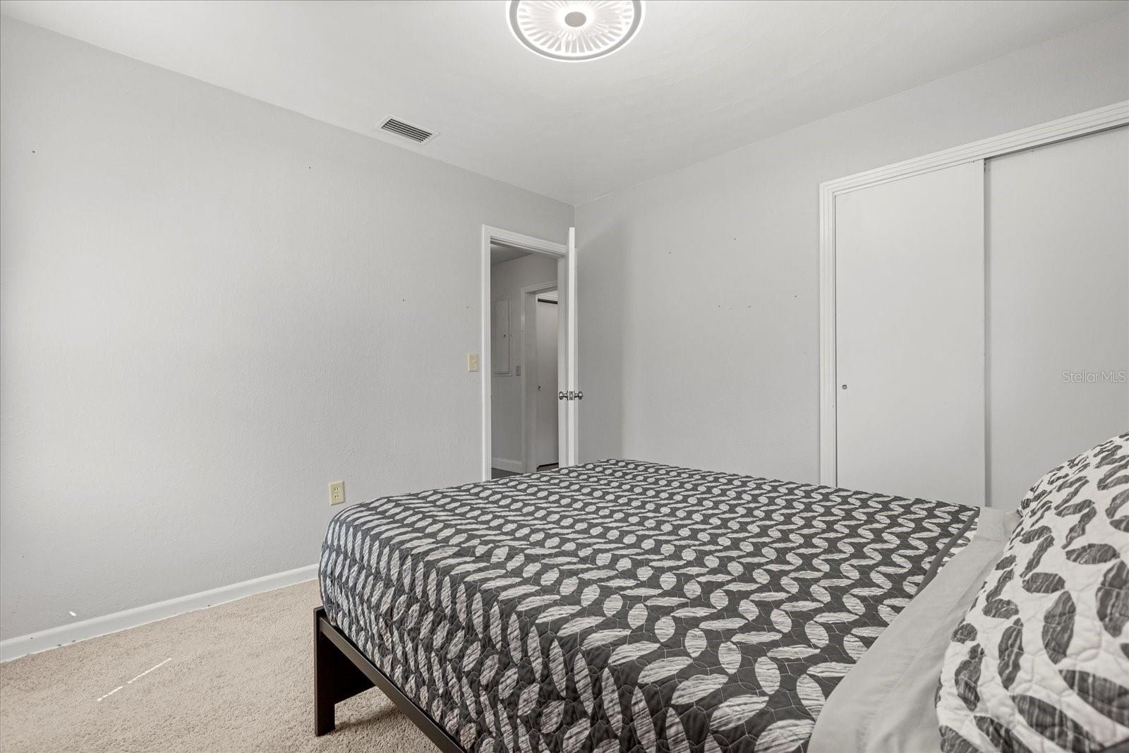 4251 MAGNOLIA AVE, LEESBURG, FL, 34748
