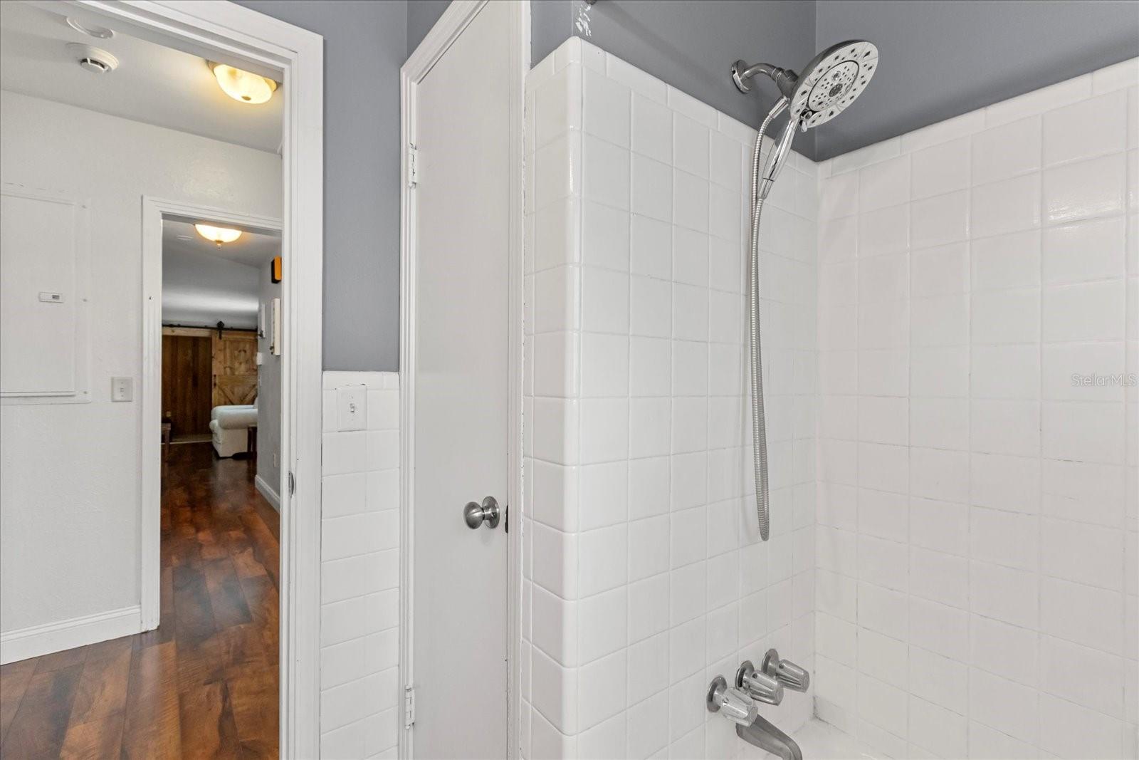 4251 MAGNOLIA AVE, LEESBURG, FL, 34748