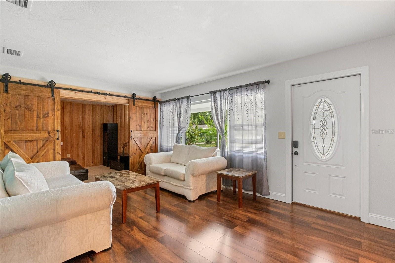 4251 MAGNOLIA AVE, LEESBURG, FL, 34748