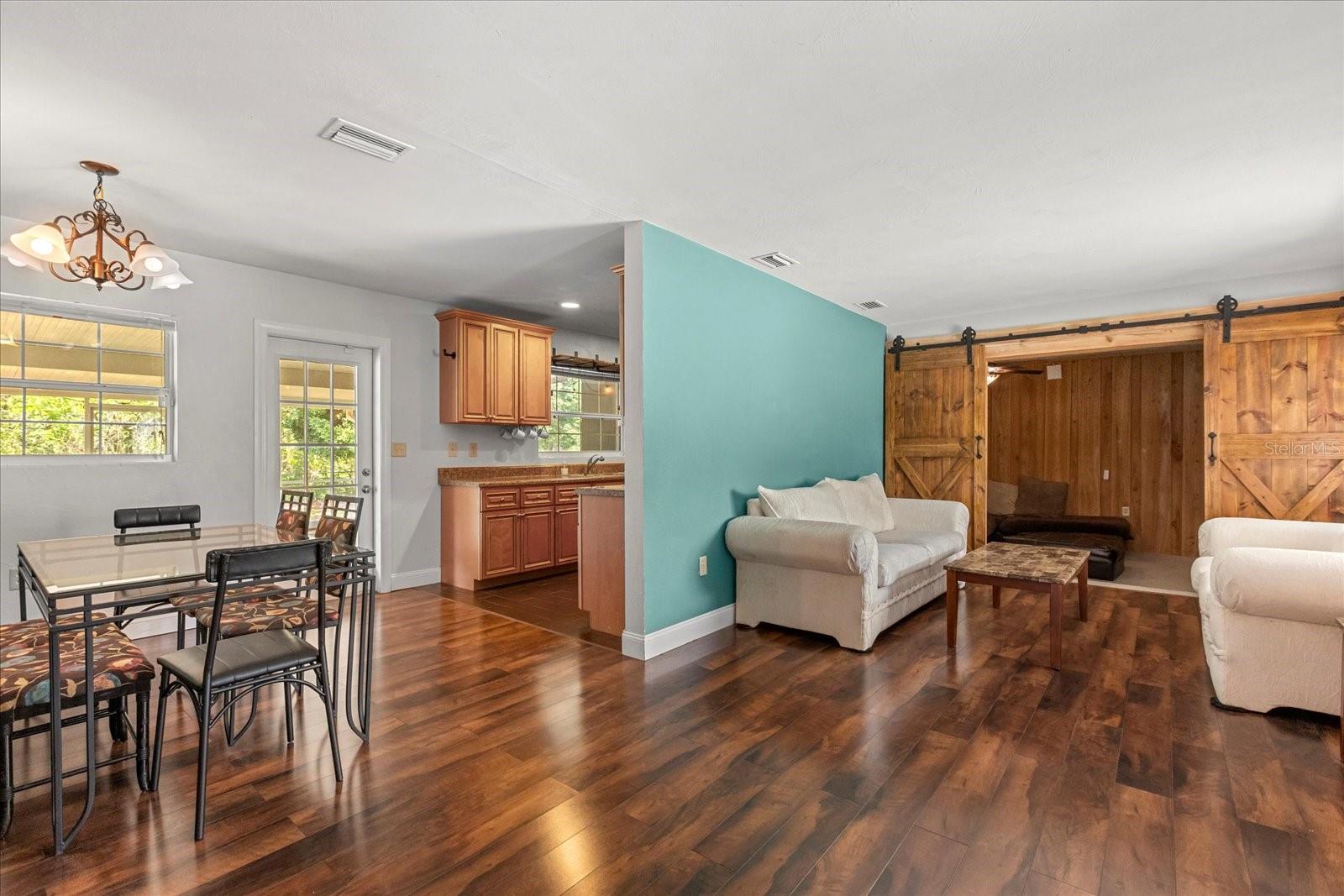 4251 MAGNOLIA AVE, LEESBURG, FL, 34748