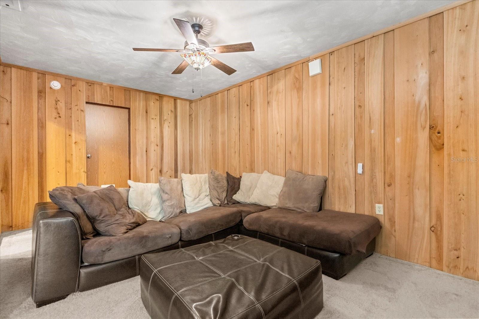 4251 MAGNOLIA AVE, LEESBURG, FL, 34748