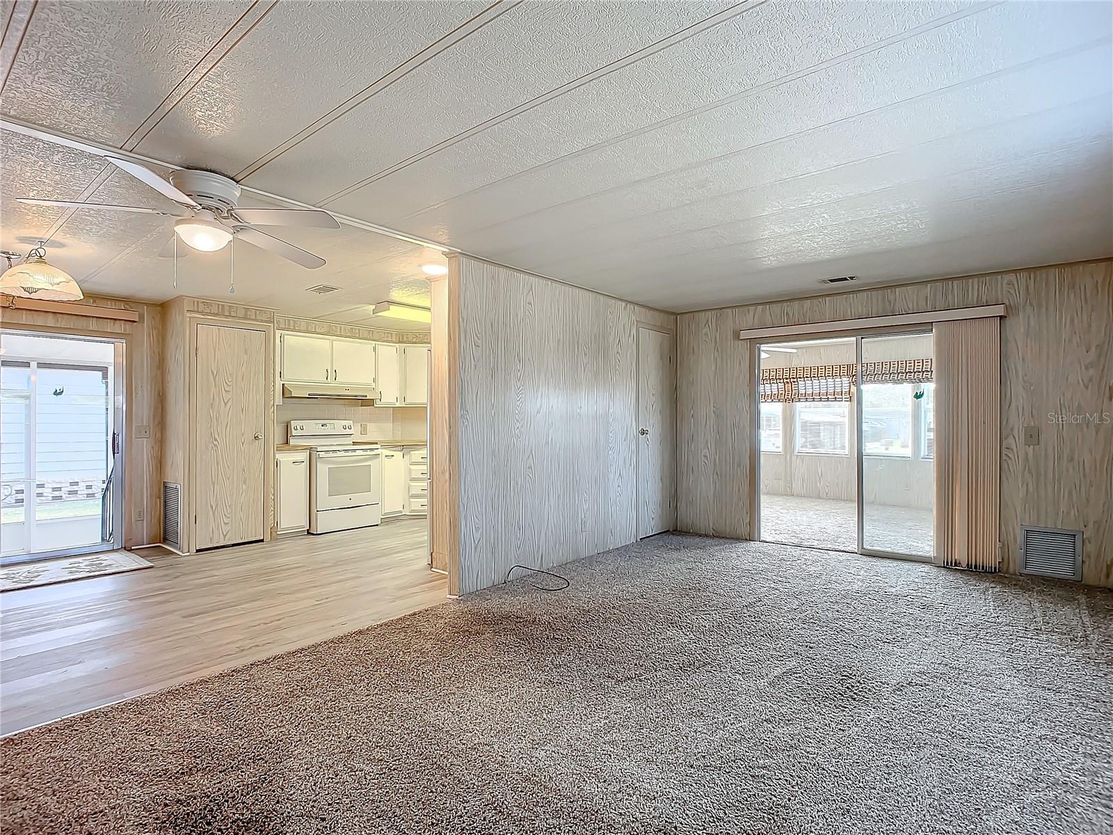 807 SWALLOW LN, OSTEEN, FL, 32764