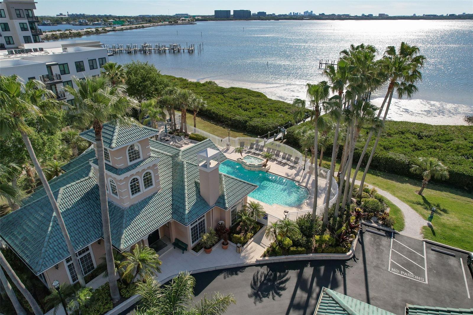 3312 BAY CLUB CIR #3312, TAMPA, FL, 33607