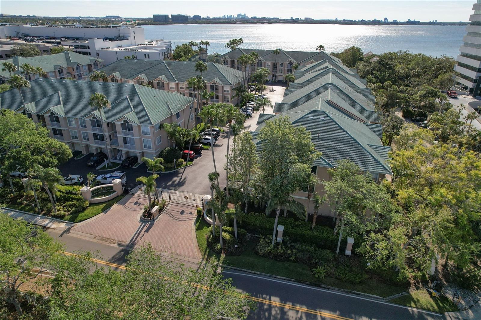 3312 BAY CLUB CIR #3312, TAMPA, FL, 33607