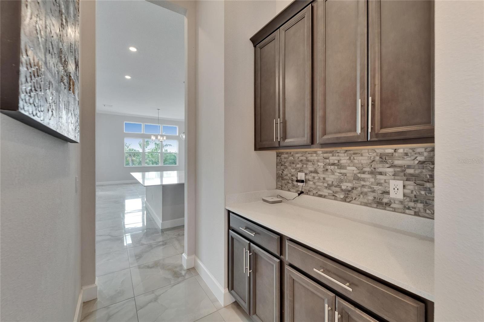 814 MANNS HARBOR DR, APOLLO BEACH, FL, 33572