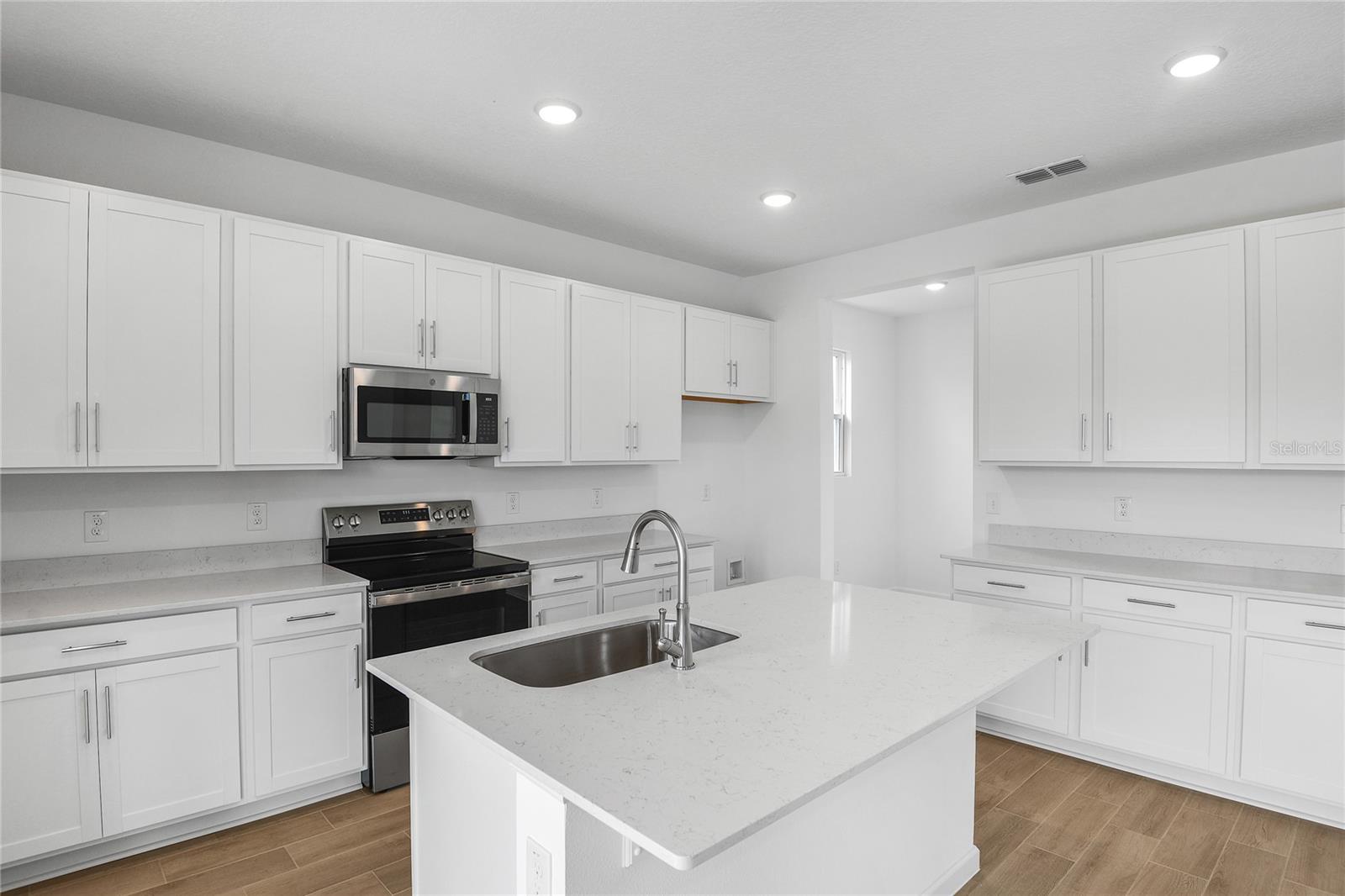 1743 CARNELIAN ST, DELAND, FL, 32720