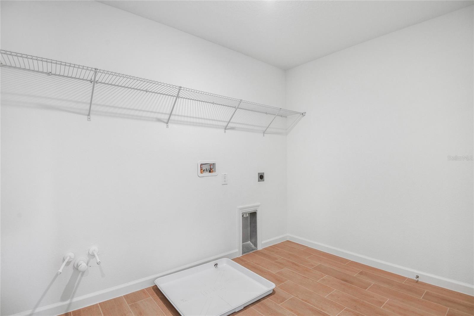 1743 CARNELIAN ST, DELAND, FL, 32720