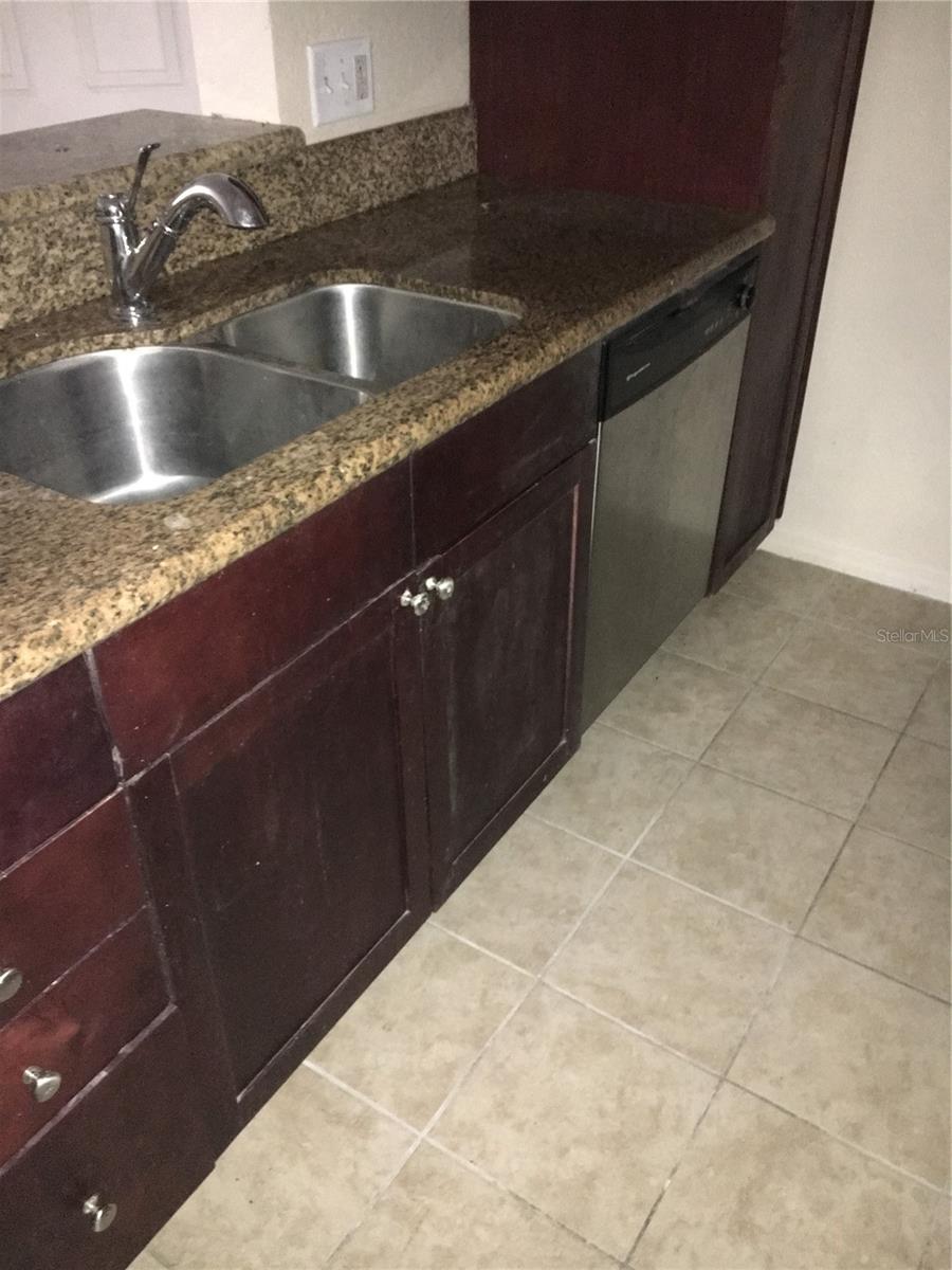 5148 CONROY RD #1216, ORLANDO, FL, 32811