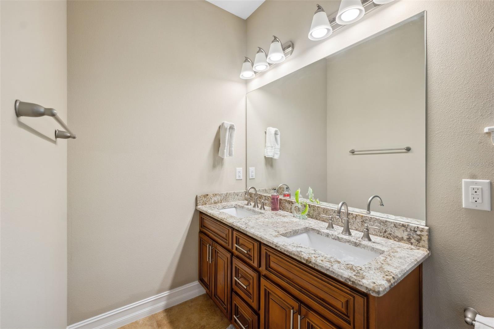 4320 W LAUREL ST, TAMPA, FL, 33607