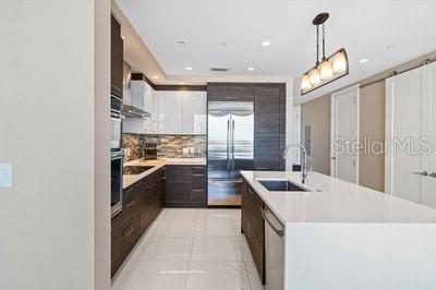100 1ST AVE N #2606, ST PETERSBURG, FL, 33701