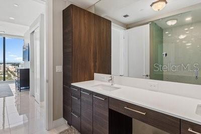 100 1ST AVE N #2606, ST PETERSBURG, FL, 33701