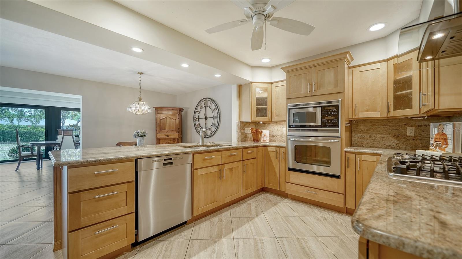 5458 GOLF POINTE DR, SARASOTA, FL, 34243