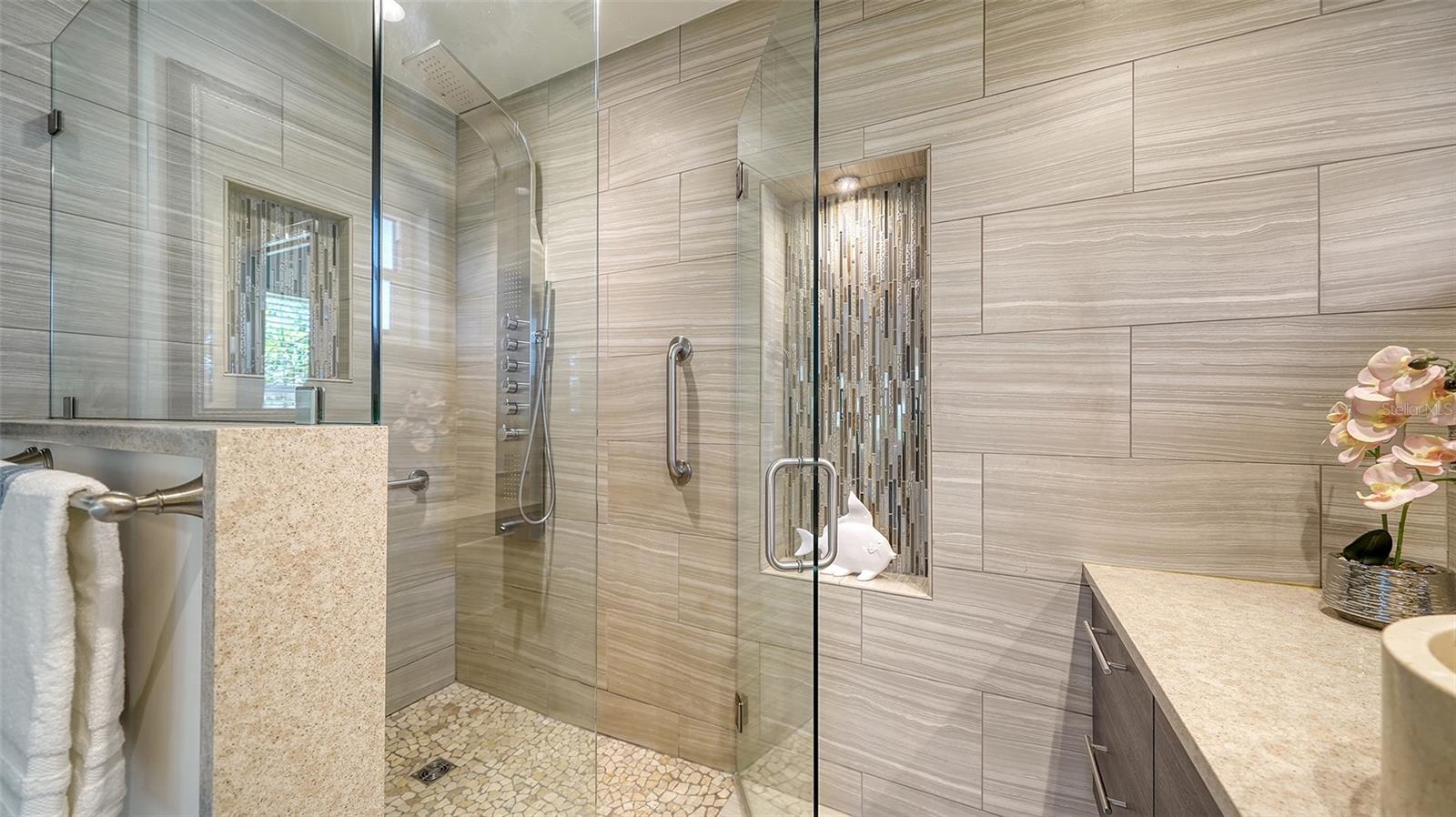 5458 GOLF POINTE DR, SARASOTA, FL, 34243