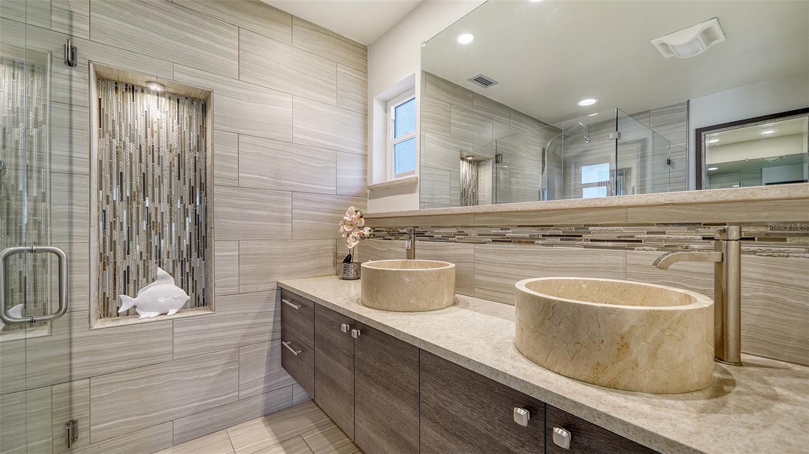5458 GOLF POINTE DR, SARASOTA, FL, 34243