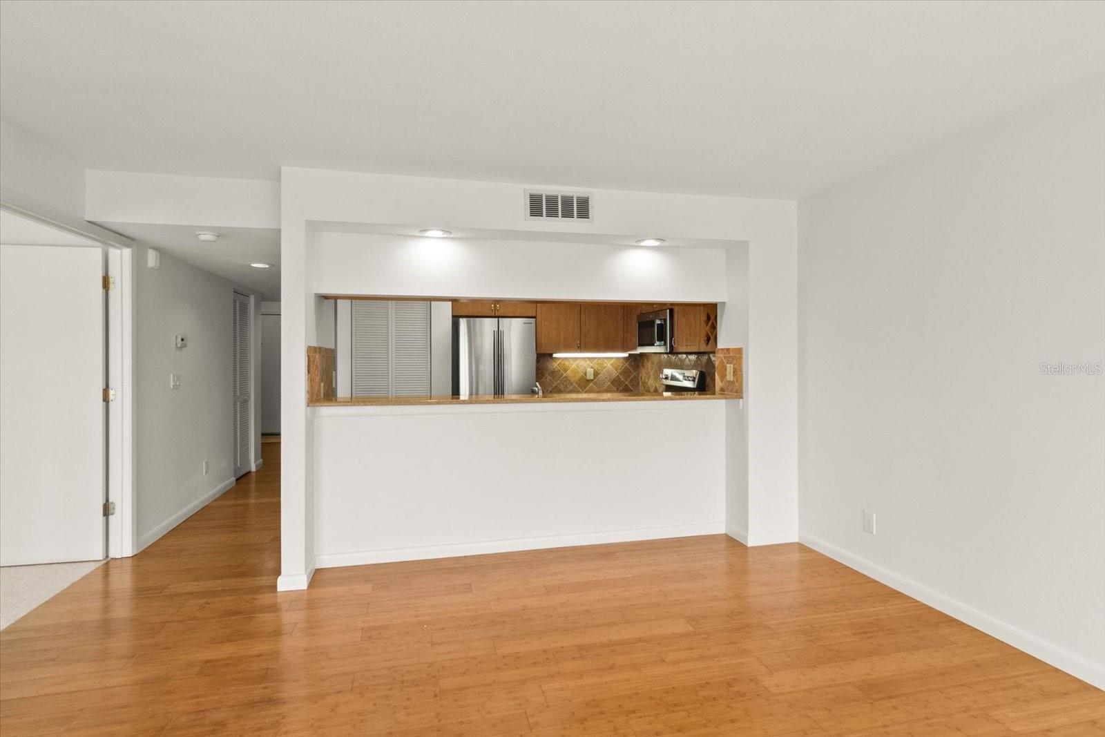 825 S OSPREY AVE #302, SARASOTA, FL, 34236
