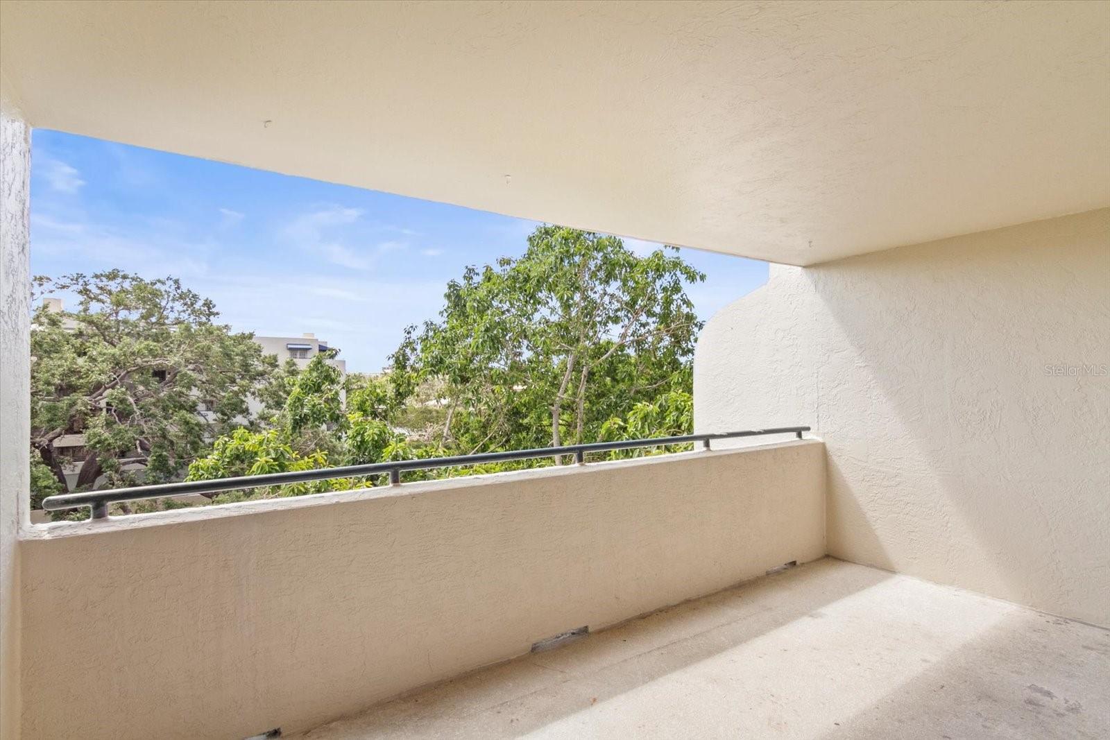 825 S OSPREY AVE #302, SARASOTA, FL, 34236
