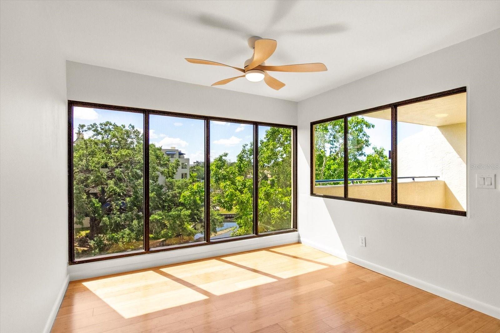 825 S OSPREY AVE #302, SARASOTA, FL, 34236