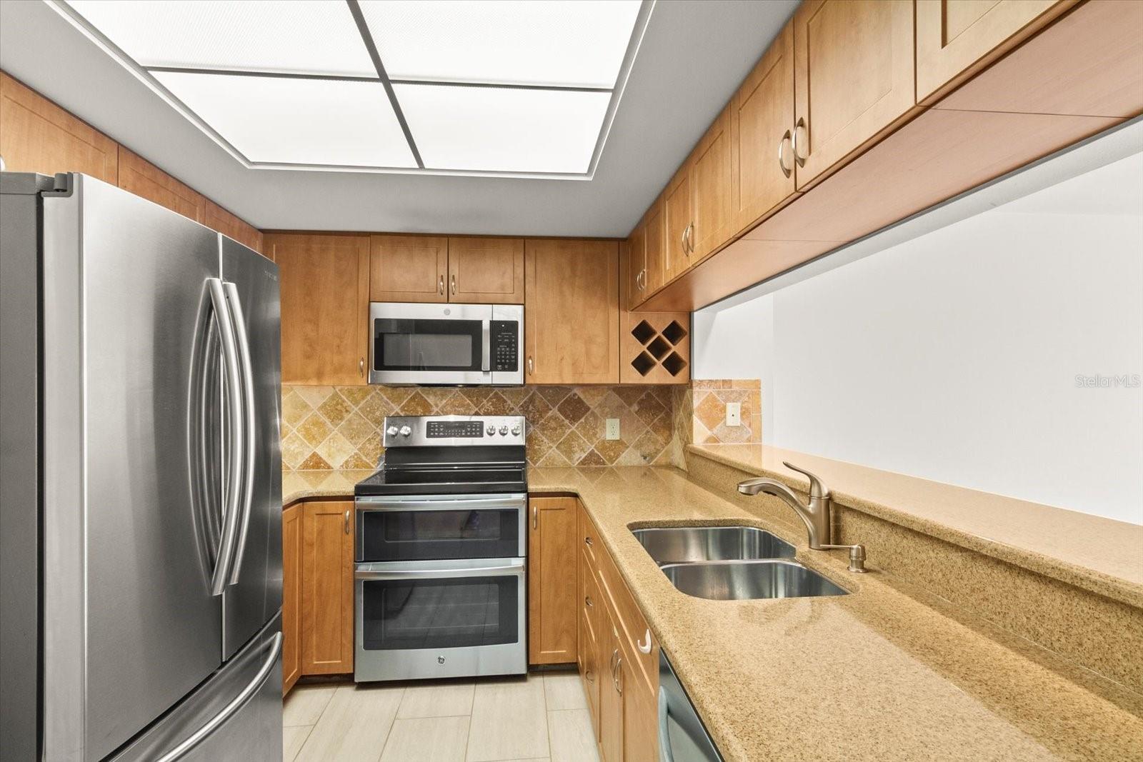 825 S OSPREY AVE #302, SARASOTA, FL, 34236