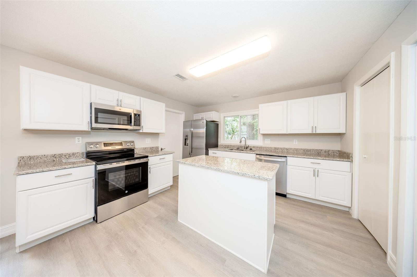207 SWEET GUM WAY, LONGWOOD, FL, 32779
