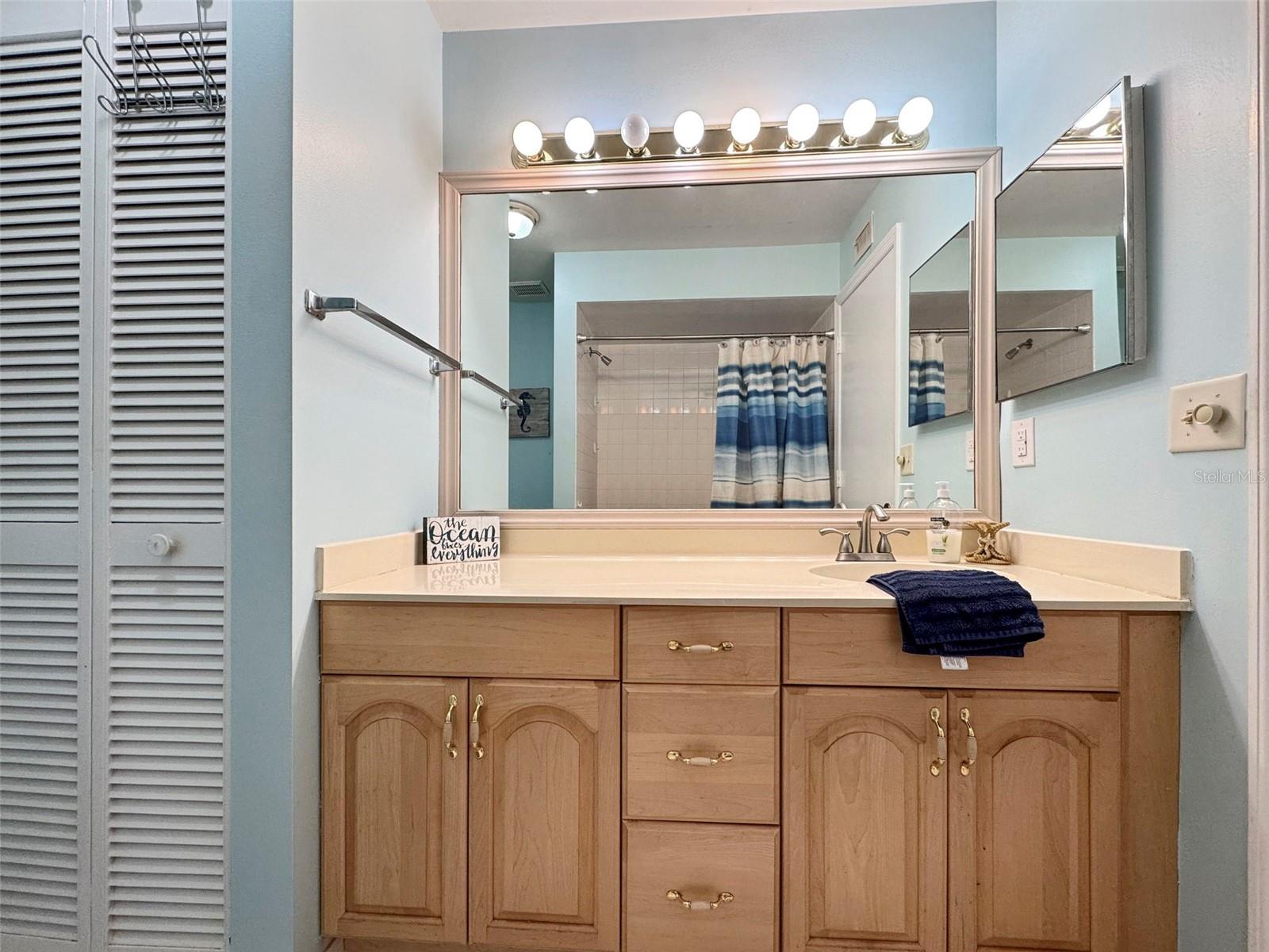 240 PROMENADE DR #104, DUNEDIN, FL, 34698