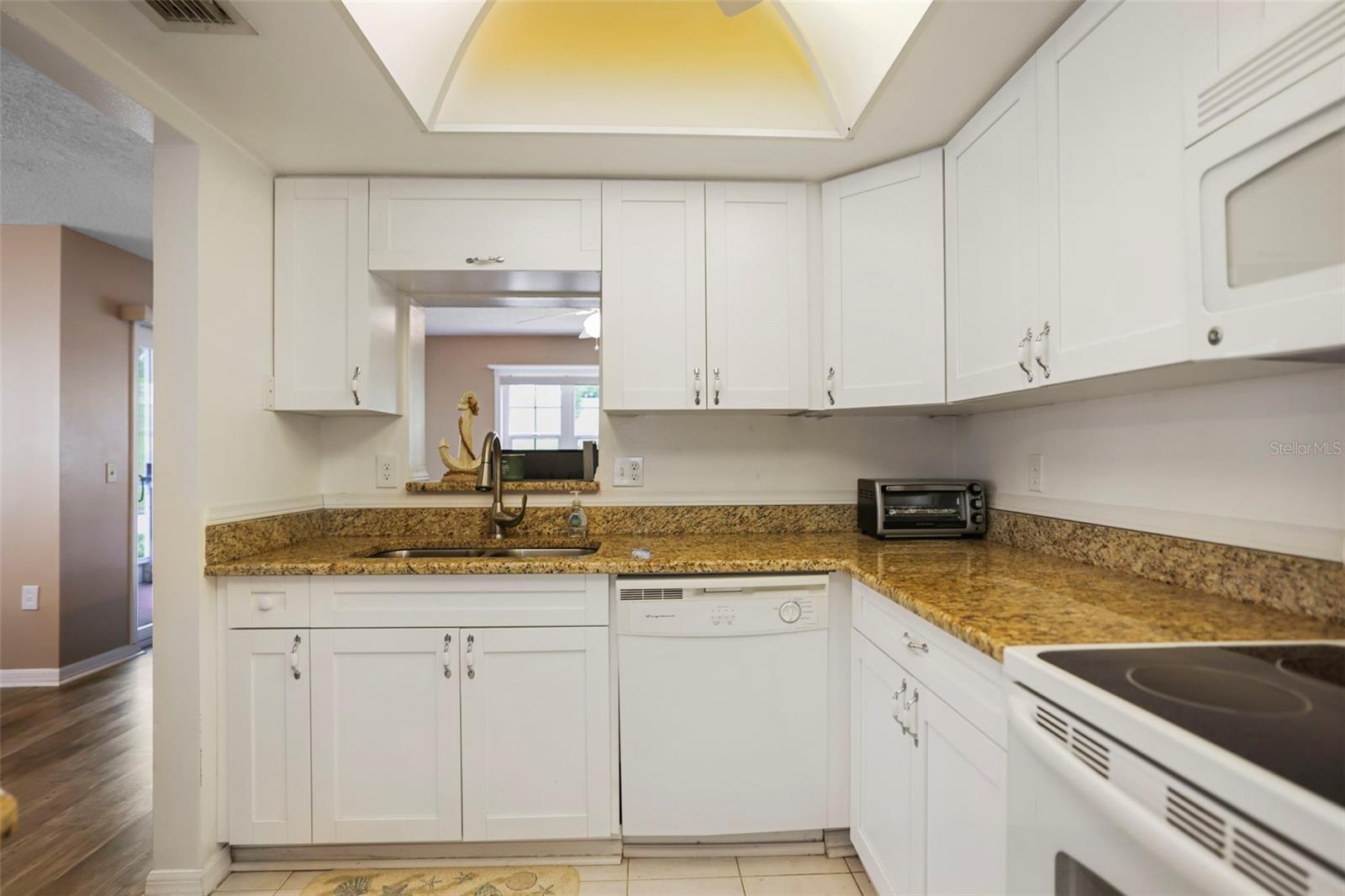 240 PROMENADE DR #104, DUNEDIN, FL, 34698
