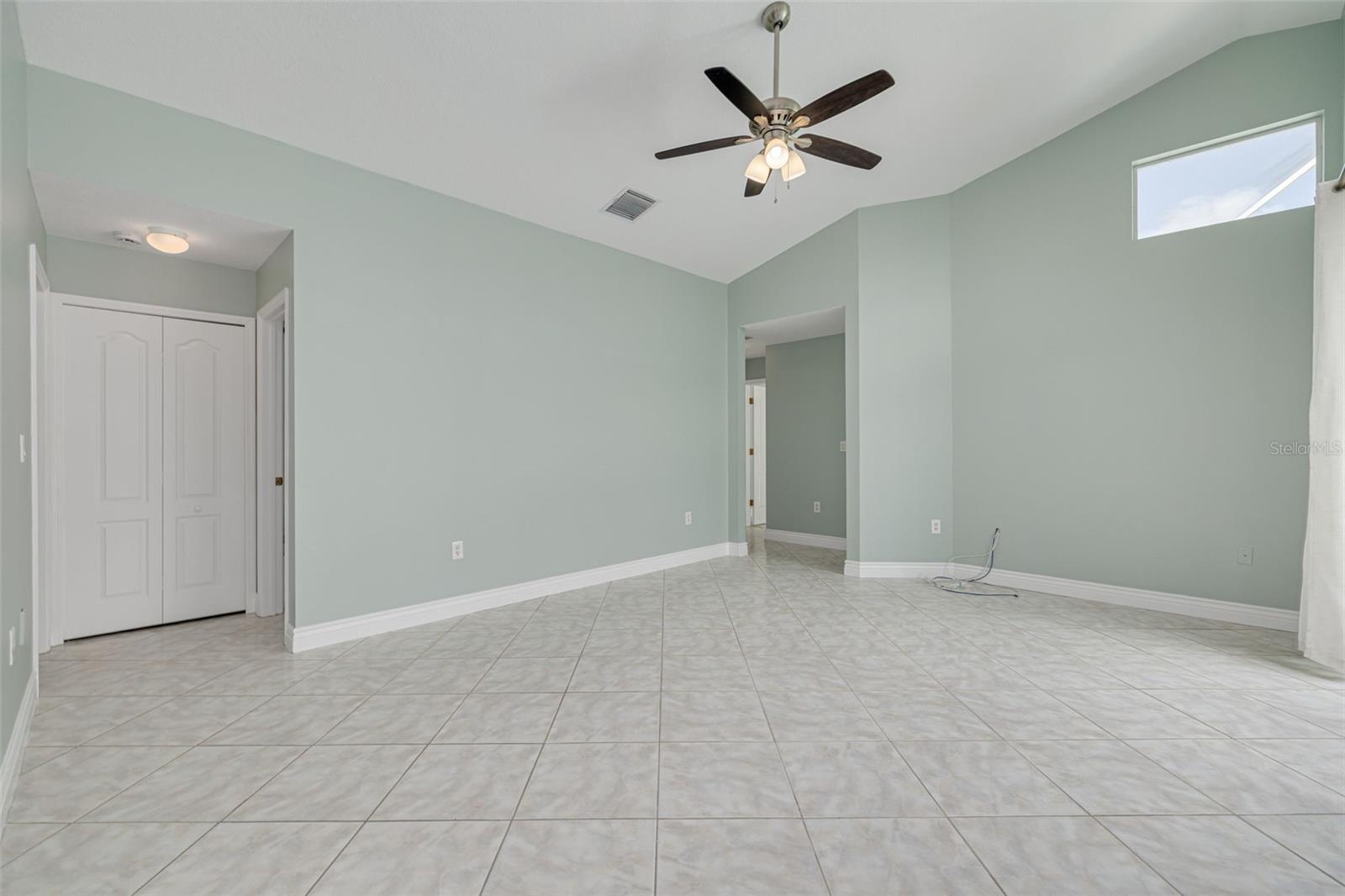 526 VILLAGE DR, TARPON SPRINGS, FL, 34689
