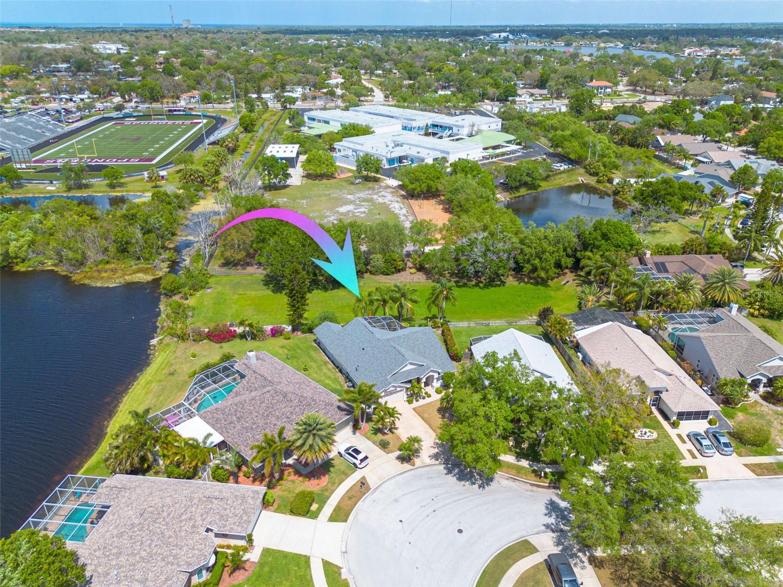 526 VILLAGE DR, TARPON SPRINGS, FL, 34689