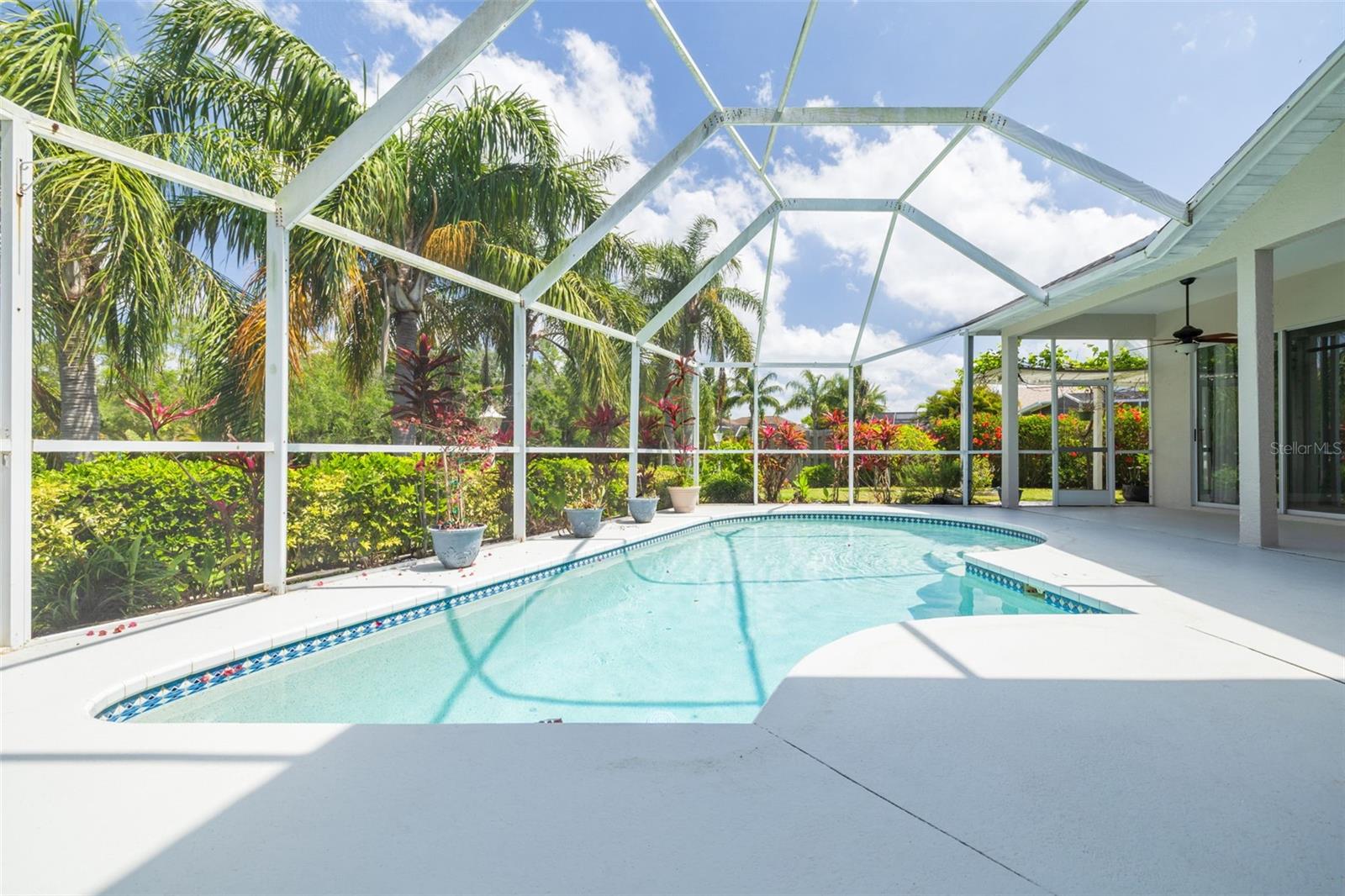 526 VILLAGE DR, TARPON SPRINGS, FL, 34689